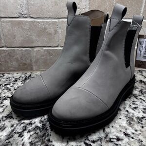 NWOB! TOMS Skylar Chelsea Boots- Women's Size 6.5 Cement Synthetic Nubuck Boots